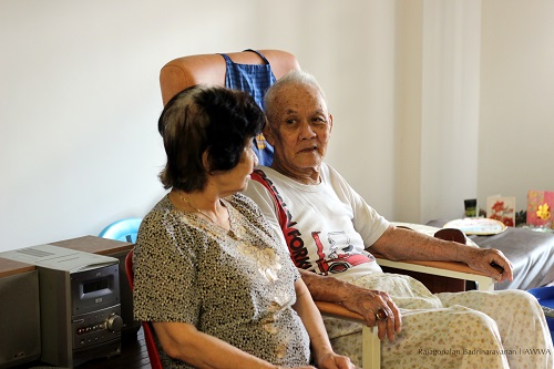 Developing cooperative relationships in caregiving